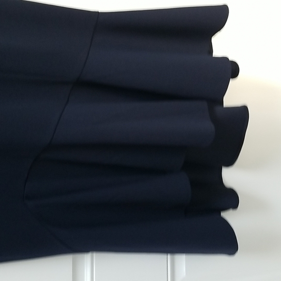 Dress - Picture 4 of 7